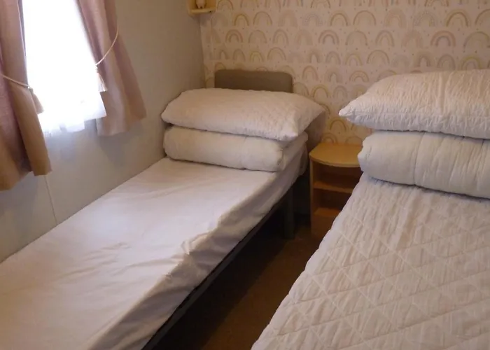 L&G Family Holidays 6 Berth Coral Beach Laura Familys Only And Lead Person Must Be Over 30