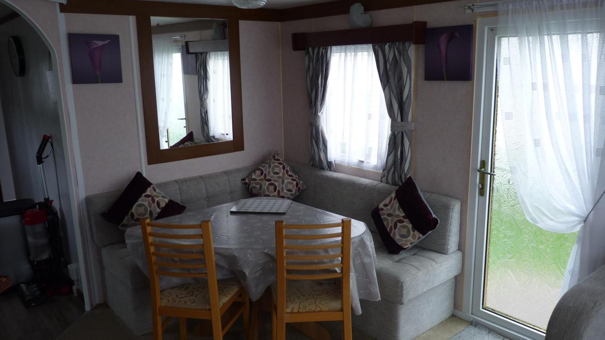 L&g Family Holidays 6 Berth Coral Laura Familys Only And Lead Person Must Be Over 30 Ingoldmells